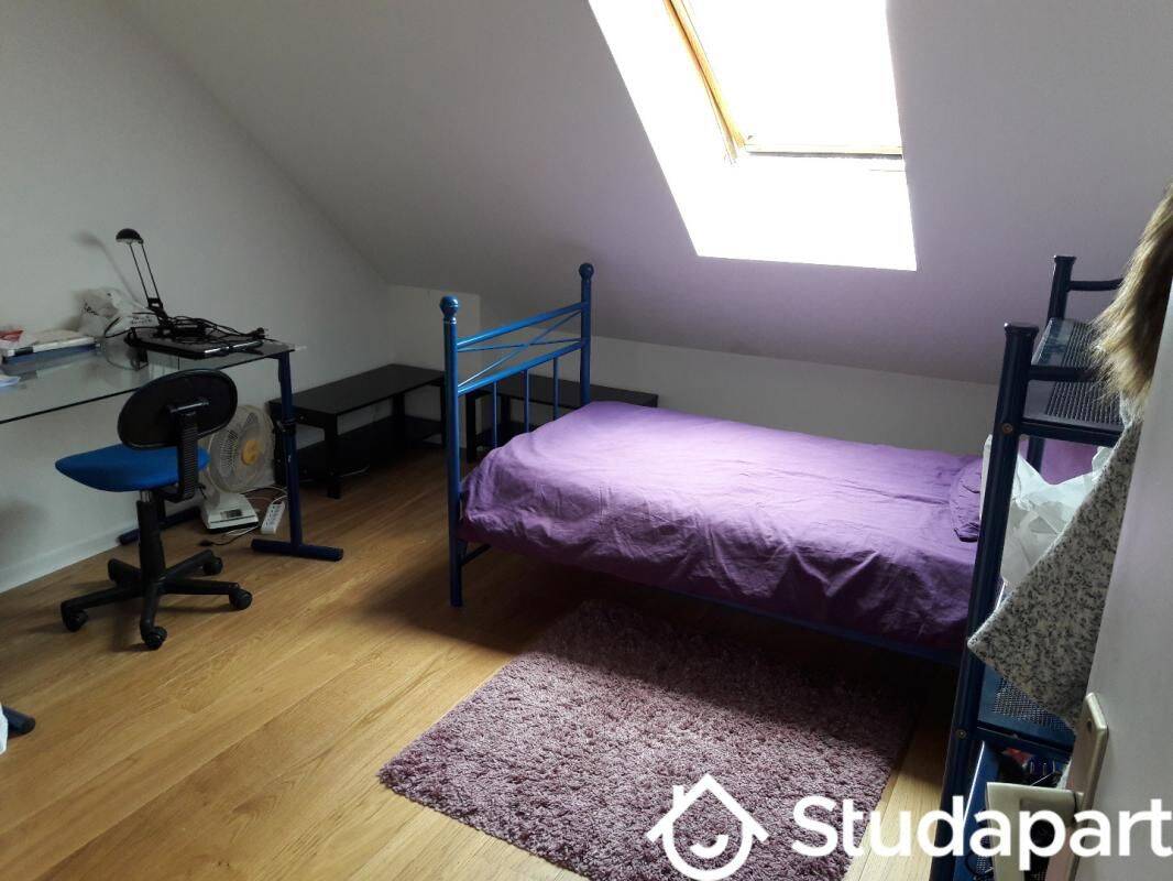 Appartement 1 pièce 25 m² · à Saint-Germain-en-Laye · 25 m² · 550 €