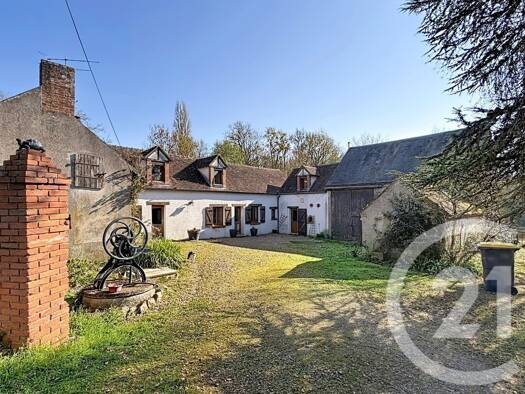 Maison à vendre 286 200 € 4 pièces 3 chambres 150,5 m² 3 910 m² de terrain Saint-Martin-d'Abbat 45110