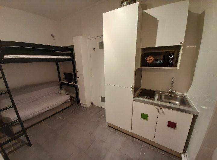 Appartement 1 pièce 13 m² · à Paris 18ème Arrondissement · 13 m² · 790 €