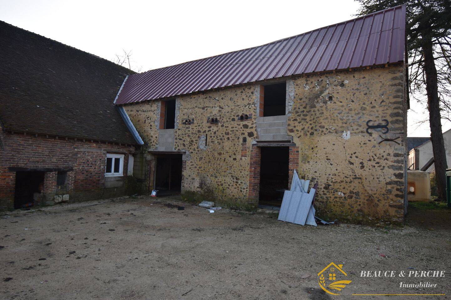 Maison 1 pièce 100 m² · à Illiers-Combray · 100 m² · 55 000 €