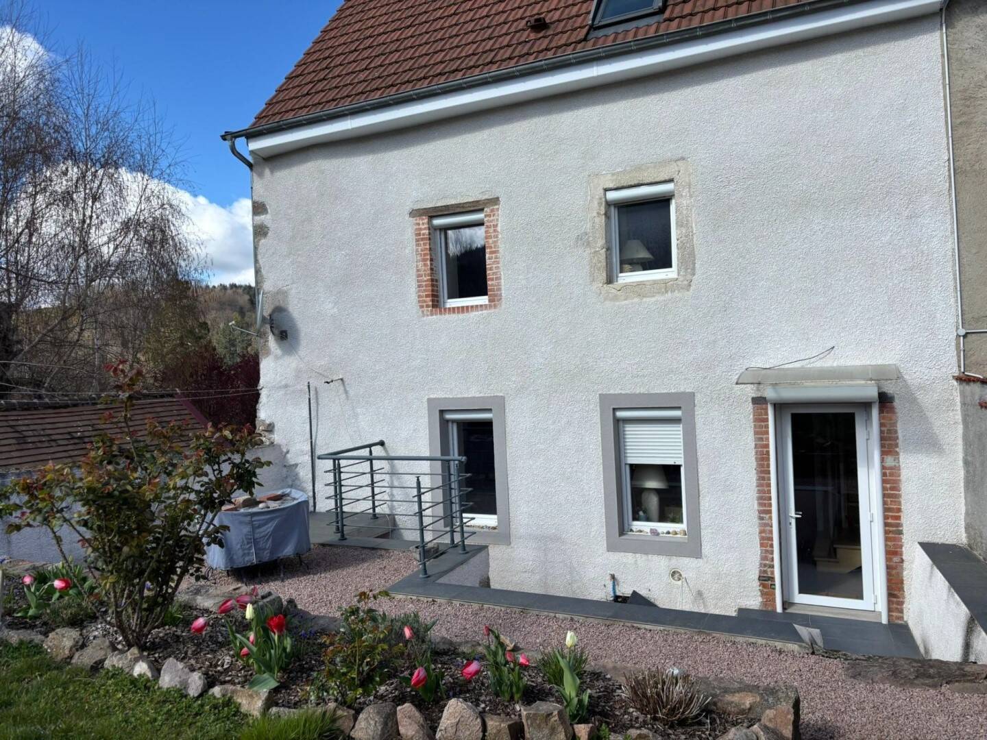 Maison 6 pièces 162 m² · à Arfeuilles · 162 m² · 229 000 €