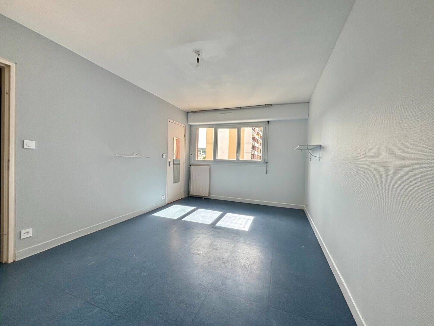 Appartement 1 pièce 29 m² · à Évreux · 29,3 m² · 540 €