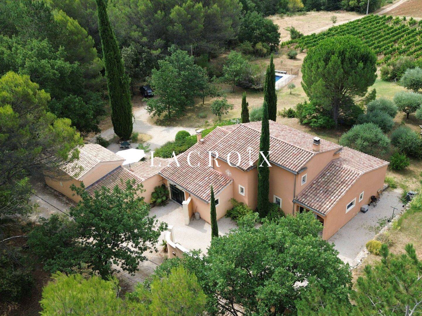 Maison 5 pièces 234 m² · à Bédoin · 234 m² · 919 000 €