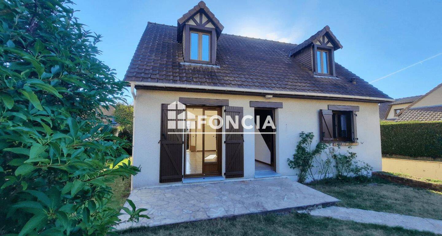 Maison 4 pièces 90 m² · à Saint-Étienne-du-Rouvray · 89,9 m² · 239 500 €