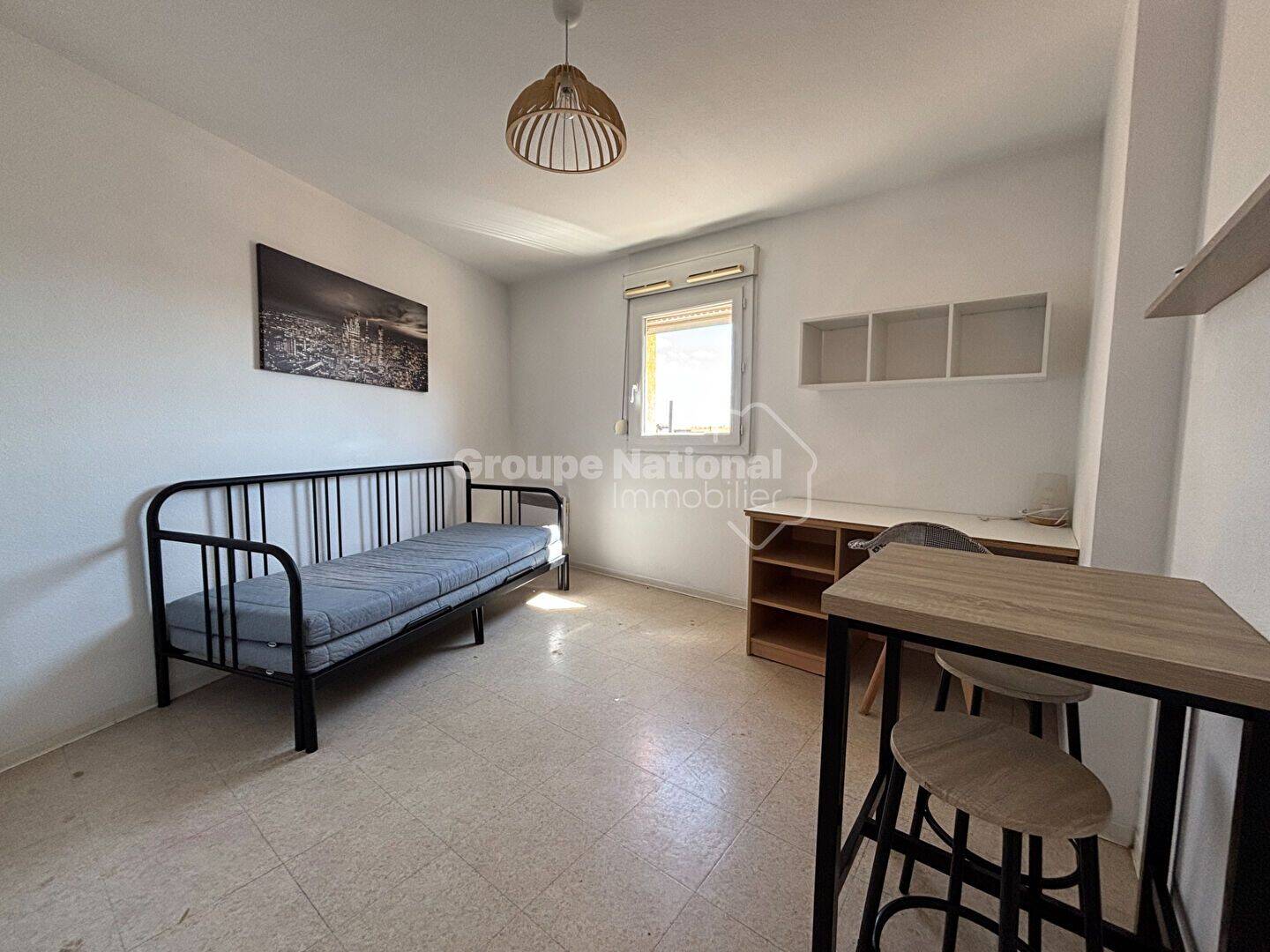 Appartement 1 pièce 19 m² · à Nîmes · 19 m² · 380 €