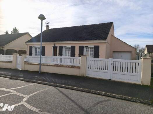 Maison à vendre 178 520 € 6 pièces 3 chambres 90 m² 486 m² de terrain Brou 28160