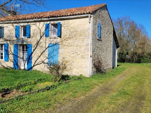 Maison à vendre 157 500 € 7 pièces 5 chambres 125 m² 1 371 m² de terrain Vix 85770