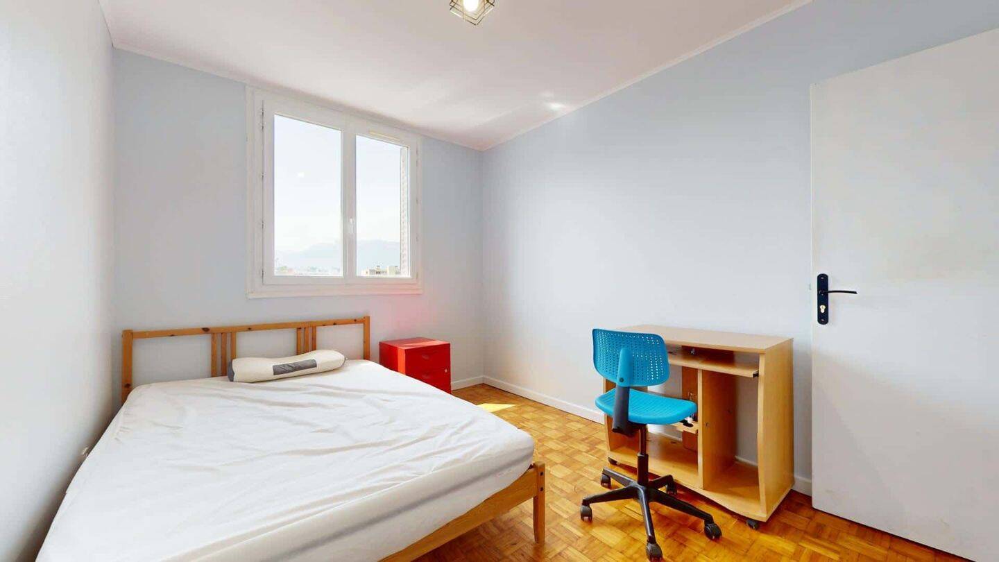 Appartement 1 pièce 15 m² · à Saint-Martin-d'Hères · 15 m² · 433 €/mois