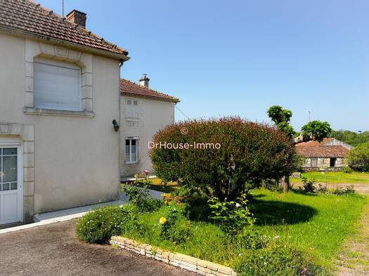 Maison à vendre 268 000 € 7 pièces 4 chambres 133 m² 2 090 m² de terrain La Bretonnière-la-Claye 85320