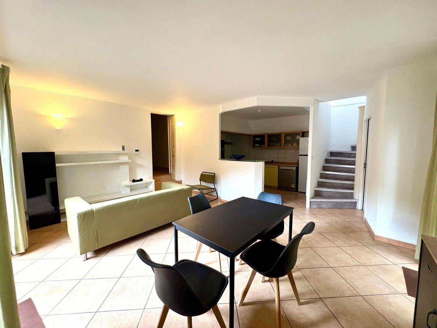 Maison 3 pièces 109 m² · à Bordeaux · 109,3 m² · 1 400 €