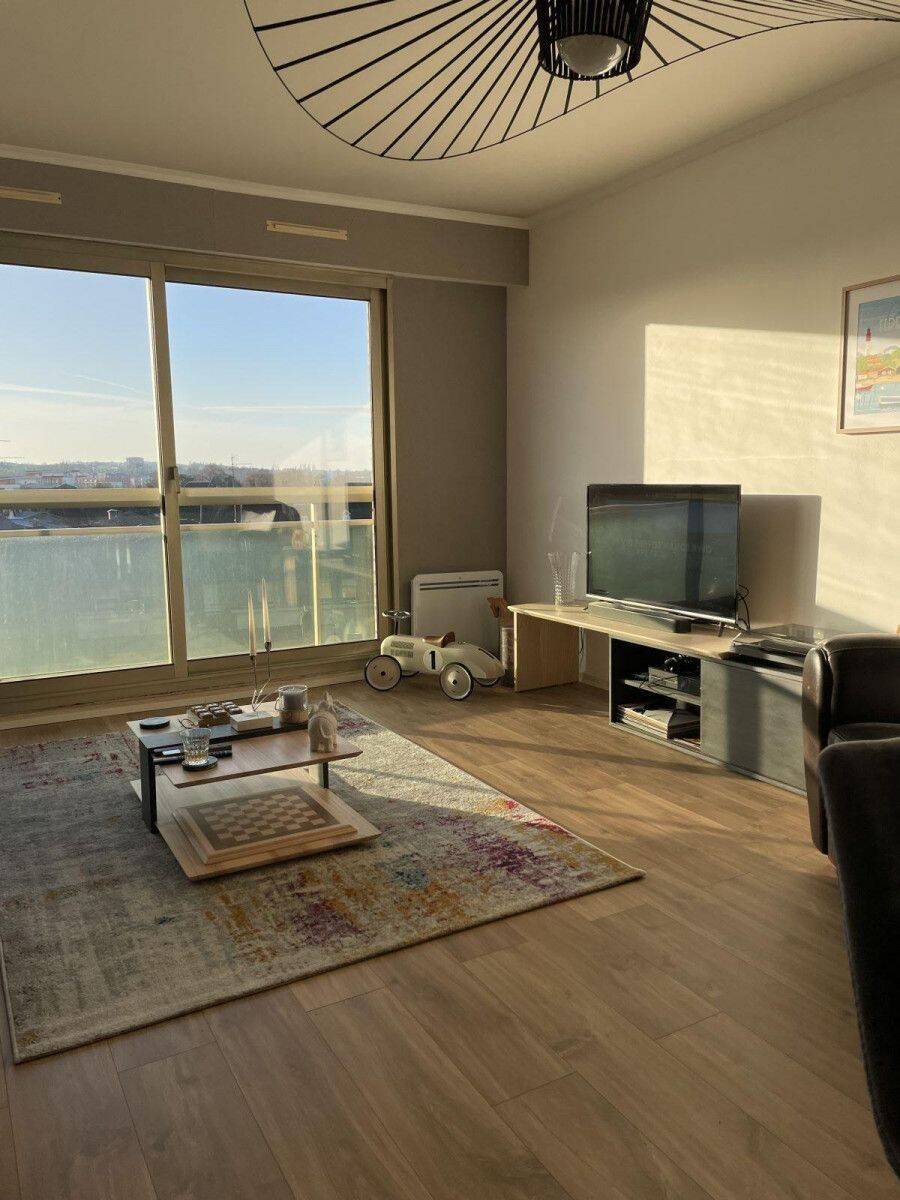 Appartement 3 pièces 75 m² · à Valenciennes · 75 m² · 900 €