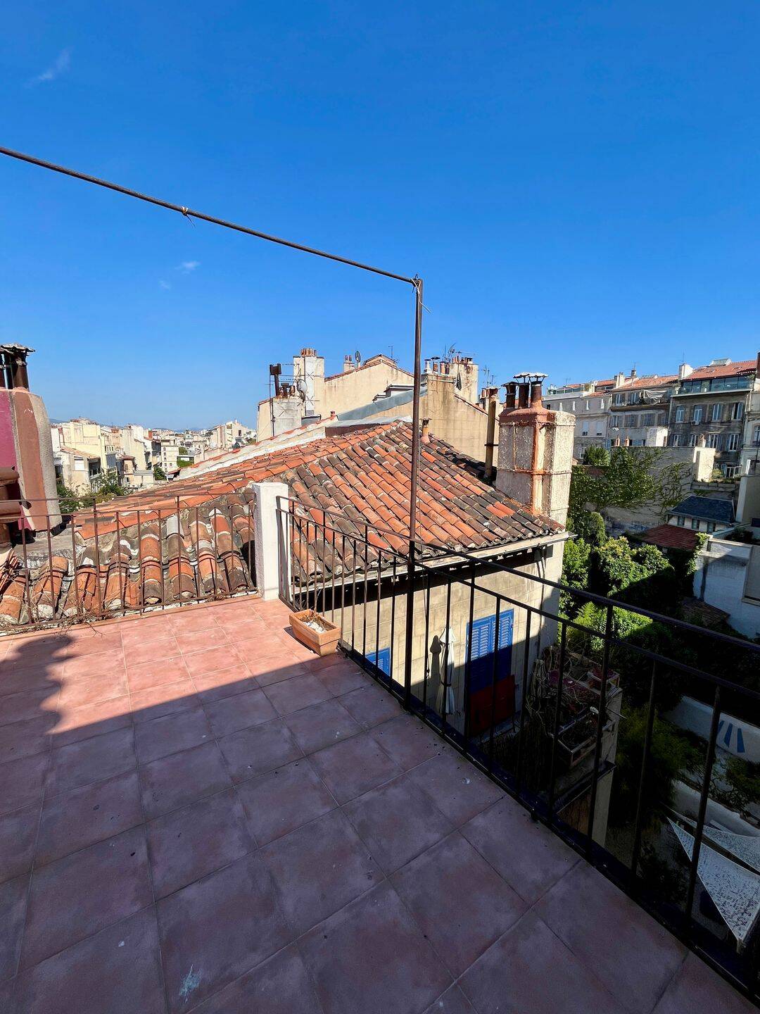 Appartement 3 pièces 86 m² · à Marseille 6ème Arrondissement · 86 m² · 2 000 €