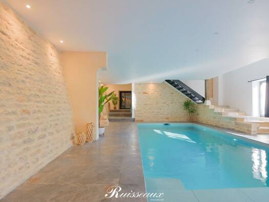 Maison à vendre 2 290 000 € 11 pièces 5 chambres 481 m² 6 140 m² de terrain Dijon 21000