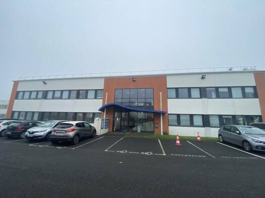 Espace bureau à louer 3 290 € 816 m² de bureaux divisible à partir de 144 m² Ragon Rezé 44400