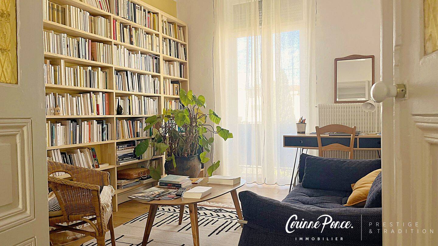 Appartement 5 pièces 128 m² · à Nîmes · 127,5 m² · 384 000 €