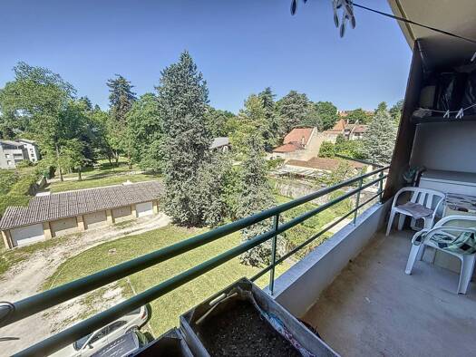 Appartement à vendre 160 000 € 4 pièces 3 chambres 72 m² Étage 3/4 Centre-Trois Fontaines Rives 38140