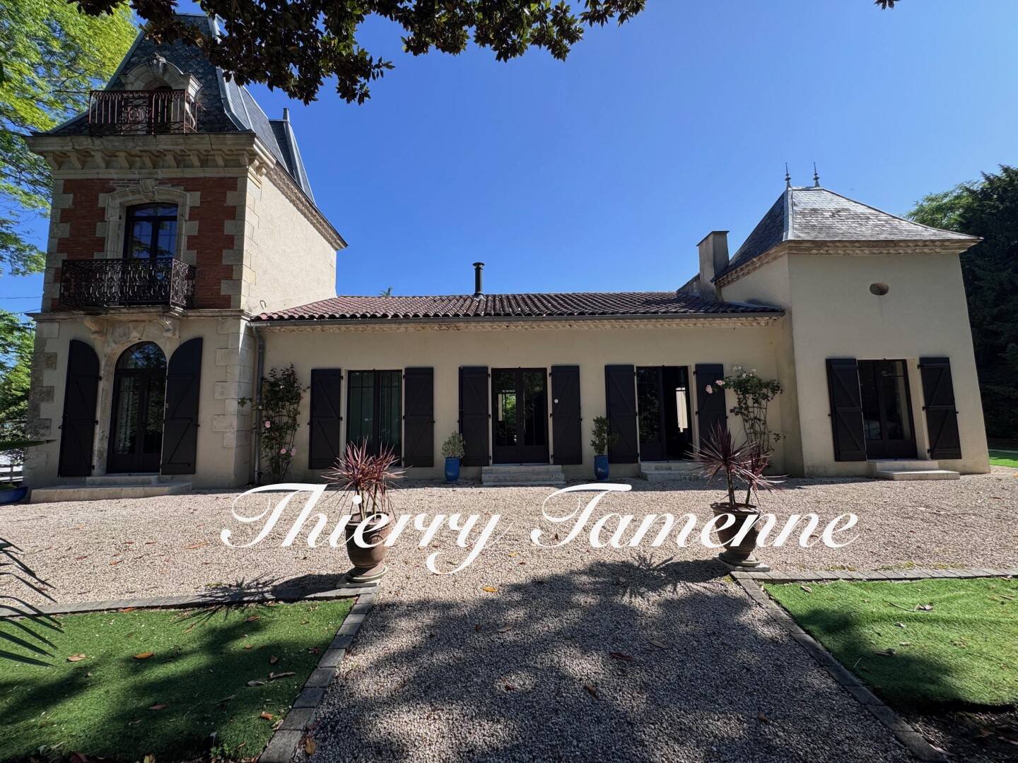 Maison 9 pièces 250 m² · à Mézin · 250 m² · 750 000 €