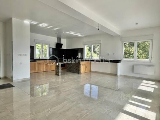 Pavillon à vendre 299 000 € 8 pièces 4 chambres 170 m² Rosoy 89100