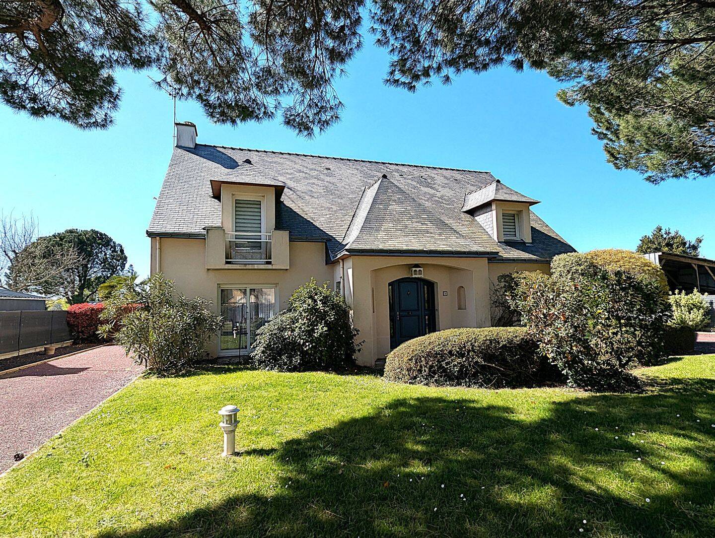 Maison 8 pièces 220 m² · à Missillac · 220 m² · 492 000 €