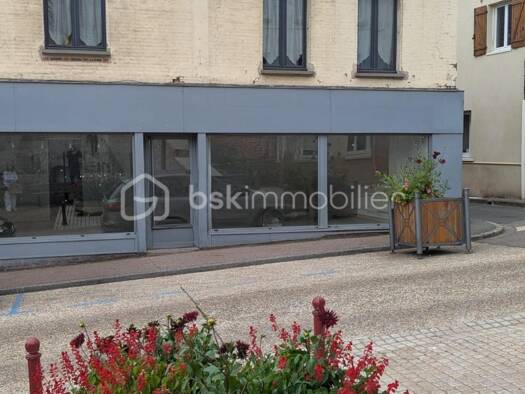 Local commercial à vendre 84 000 € 57 m² de surface de vente Sud Ouest Gaillon 27600