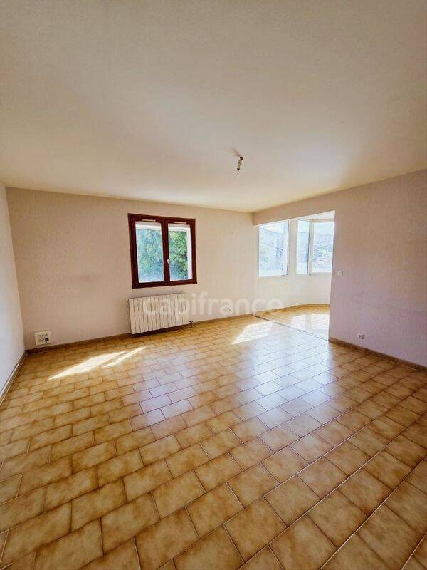 Appartement 3 pièces 81 m² · à Ajaccio · 81 m² · 195 000 €
