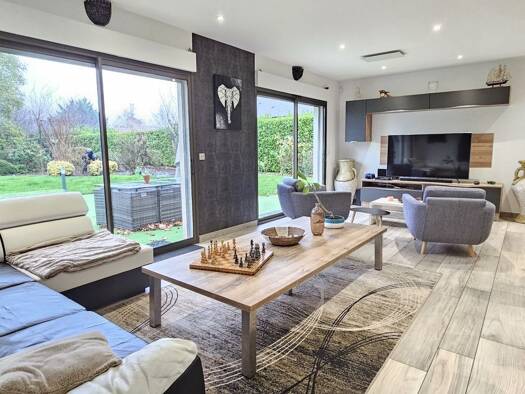 Maison à vendre 1 164 940 € 7 pièces 5 chambres 317 m² 2 566 m² de terrain Saint-Cyr-sur-Loire 37540