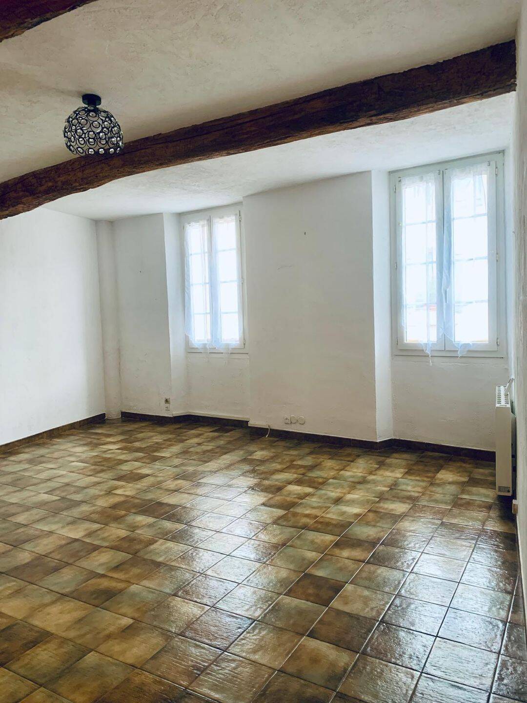 Appartement 3 pièces 68 m² · à Cuers · 67,6 m² · 907 €