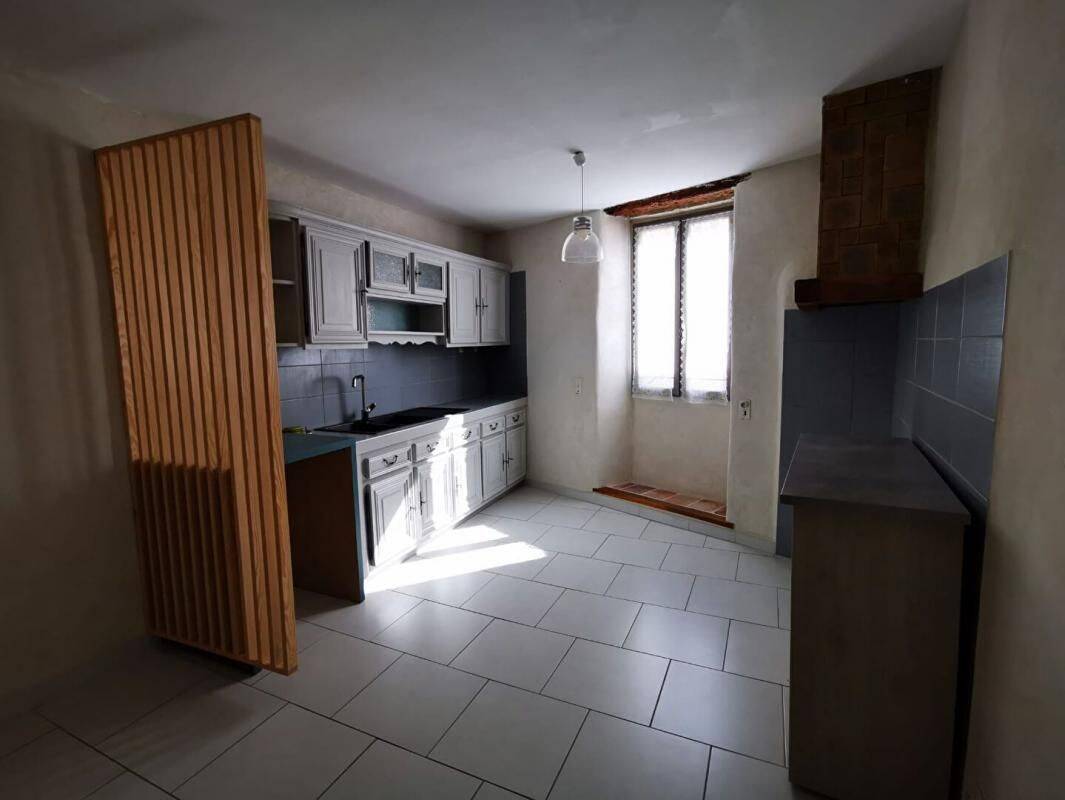 Maison 3 pièces 109 m² · à Les Angles · 109,4 m² · 1 080 €/mois
