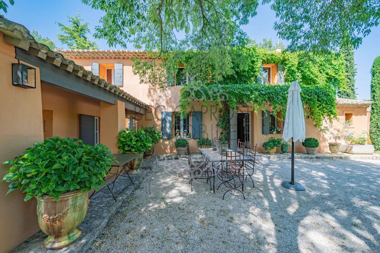 Maison 7 pièces 300 m² · à Aix-en-Provence · 300 m² · 1 550 000 €