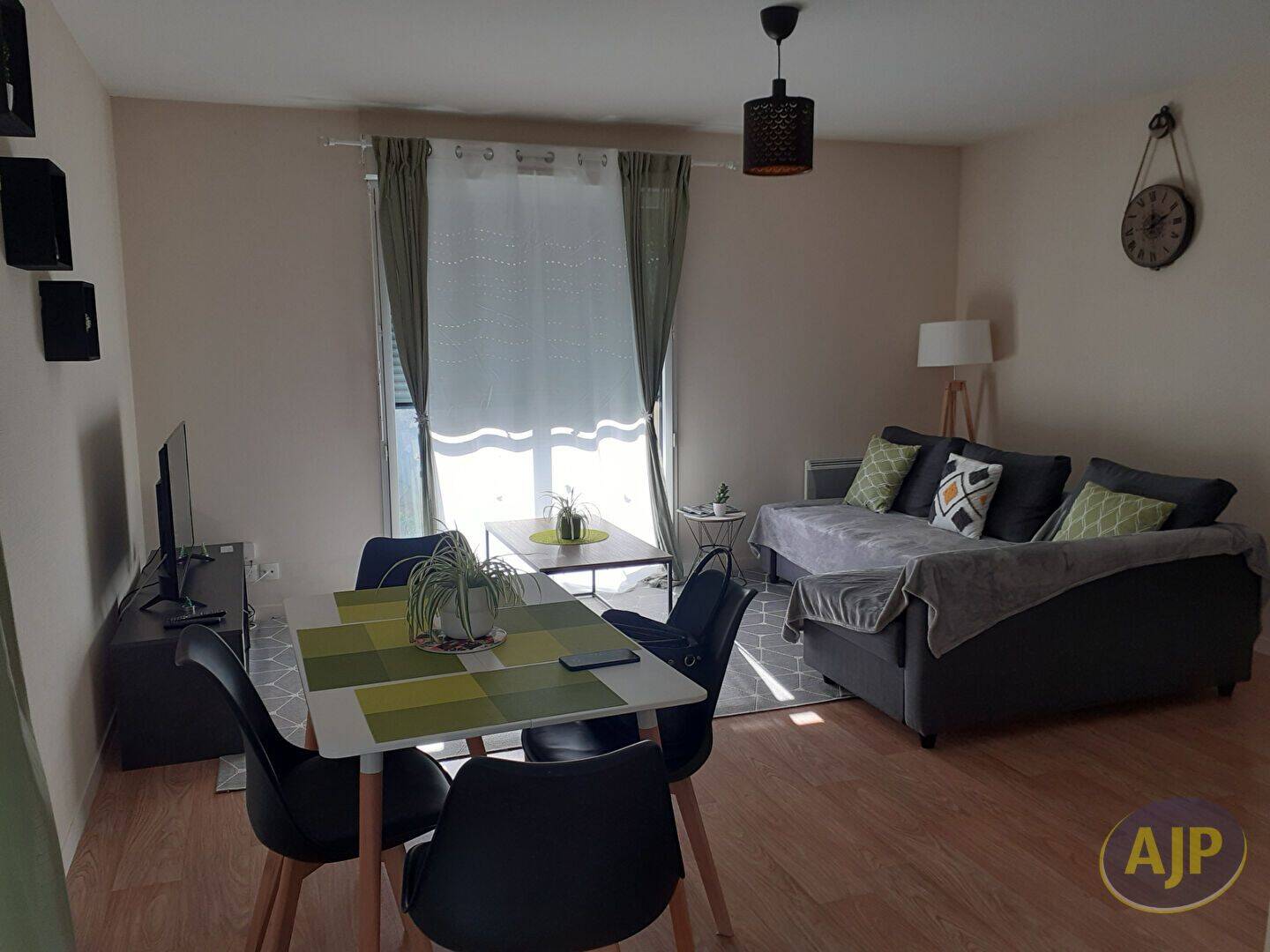 3 pièces 65 m² · à Noyal-Châtillon-sur-Seiche · 64,9 m² · 900 €/mois