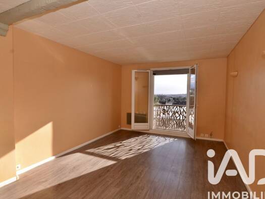 Appartement à vendre 175 000 € 3 pièces 2 chambres 55 m² Étage 2/3 Bel Air Neuilly-Plaisance 93360