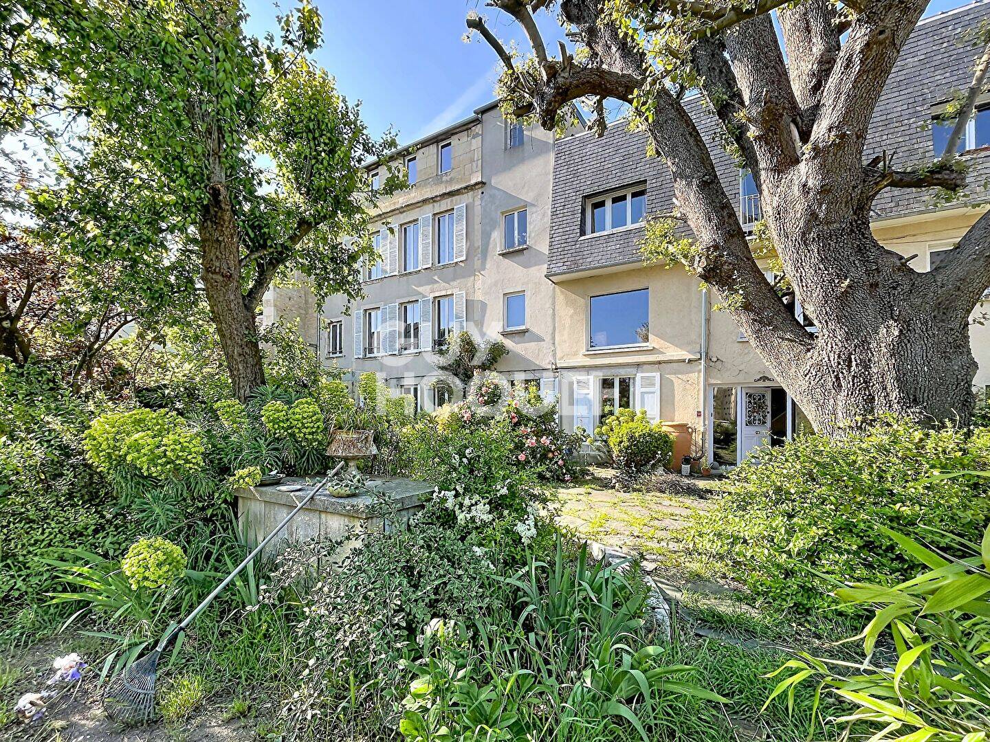 Maison 10 pièces 281 m² · à Caen · 281 m² · 890 000 €