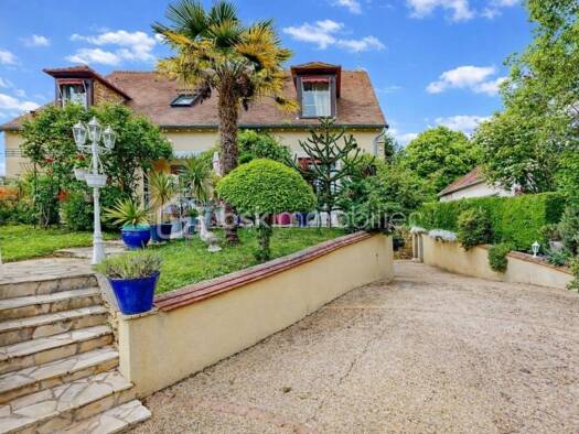 Maison à vendre 580 000 € 7 pièces 4 chambres 231 m² Le Bourg Savigny-le-Temple 77176