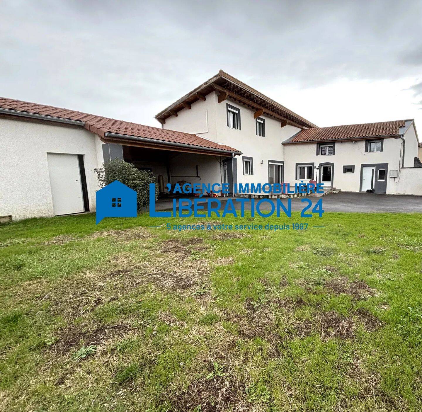 Maison 5 pièces 170 m² · à Craintilleux · 170 m² · 299 000 €
