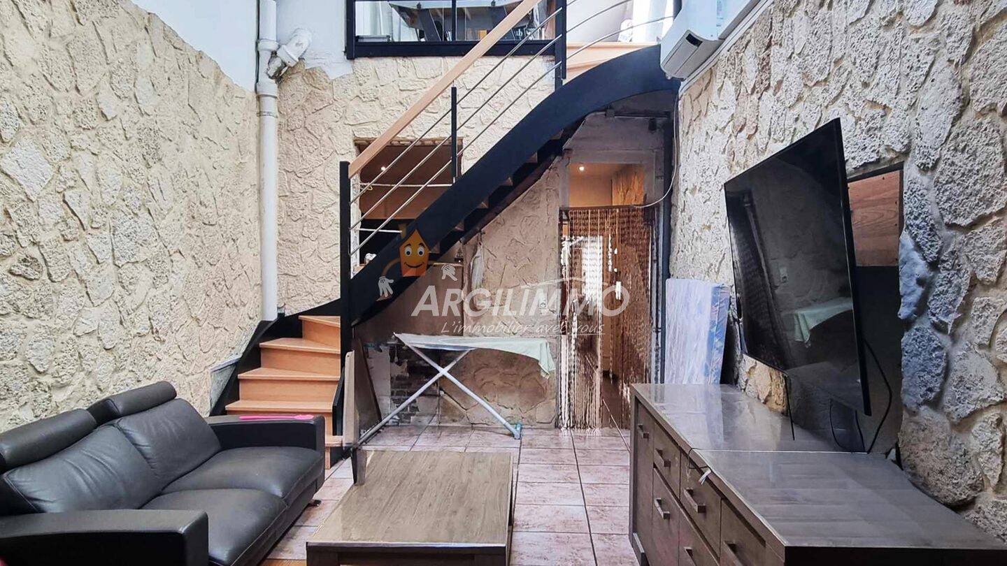 Maison 6 pièces 163 m² · à Saint-Calais · 163 m² · 88 300 €