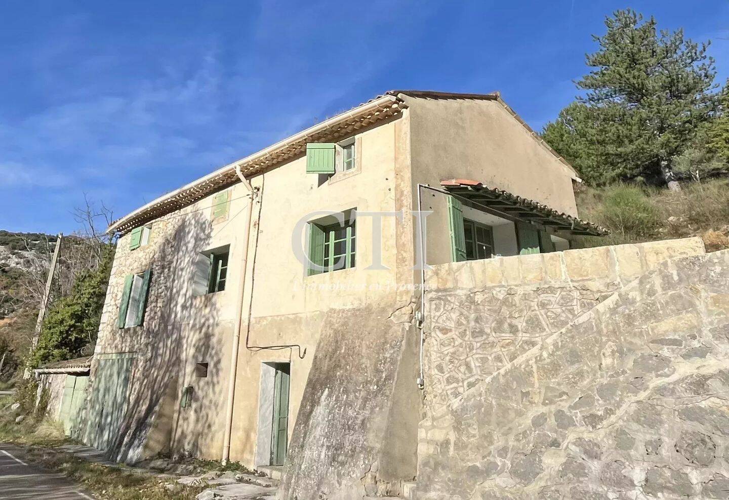 Maison 4 pièces 90 m² · à Montbrun-les-Bains · 90 m² · 214 000 €