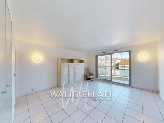Appartement à vendre 179 900 € 1 pièce 31 m² Étage 1/3 Varenne-Centre-Rive Charmante Noisy-le-Grand 93160