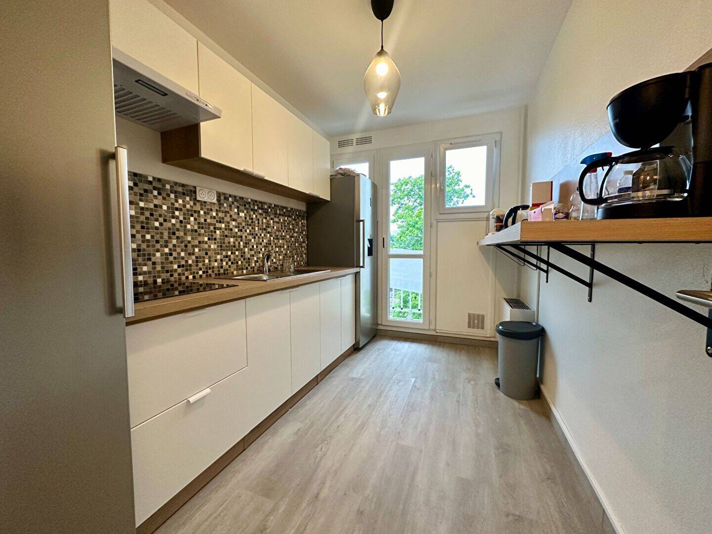 4 pièces 74 m² · à Rennes · 73,5 m² · 375 €/mois