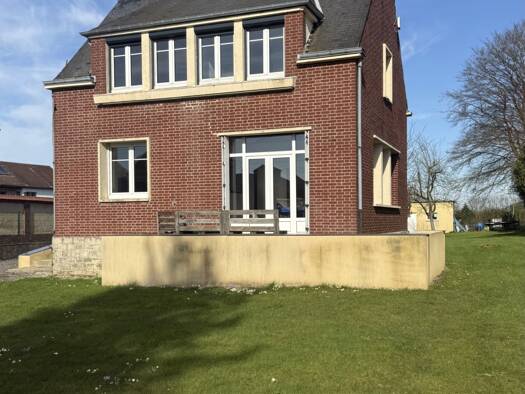 Maison à vendre 183 000 € 5 pièces 3 chambres 104,5 m² 1 400 m² de terrain Formerie 60220