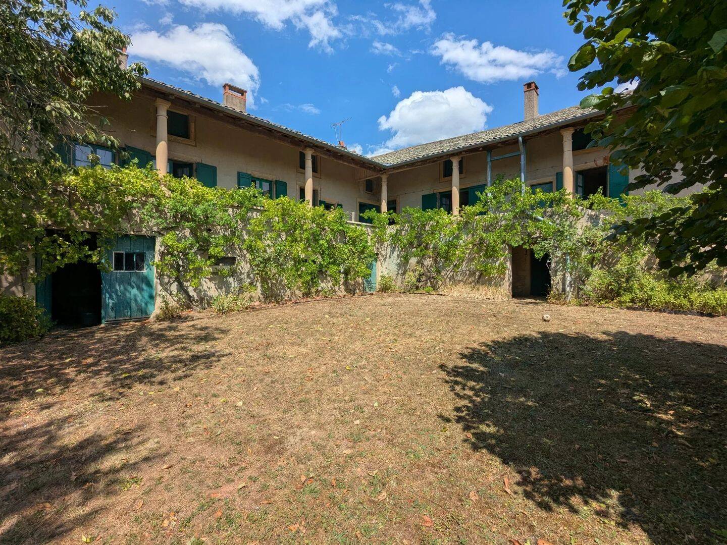 Maison 7 pièces 210 m² · à Hurigny · 210 m² · 335 000 €