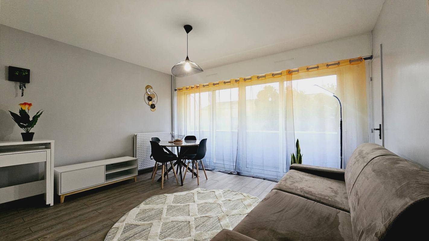 Appartement 1 pièce 32 m² · à Bourges · 32,3 m² · 77 990 €