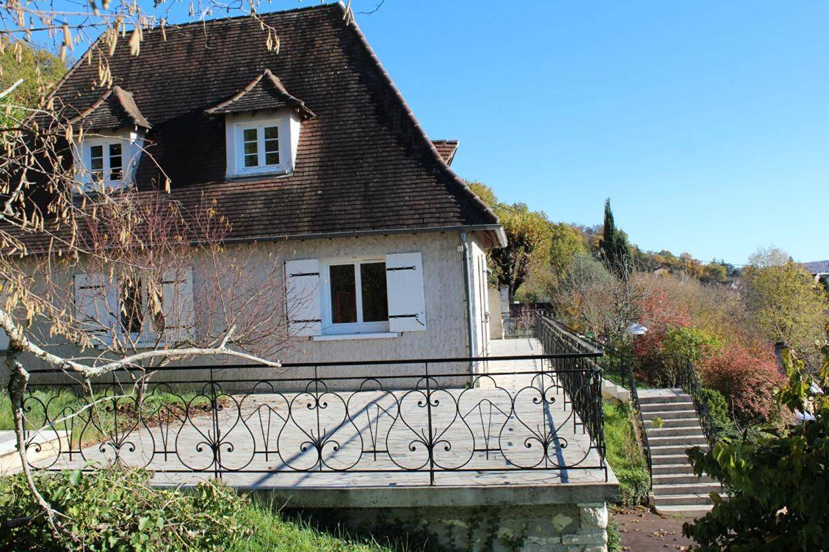 Maison 7 pièces 245 m² · à Périgueux · 245 m² · 250 000 €