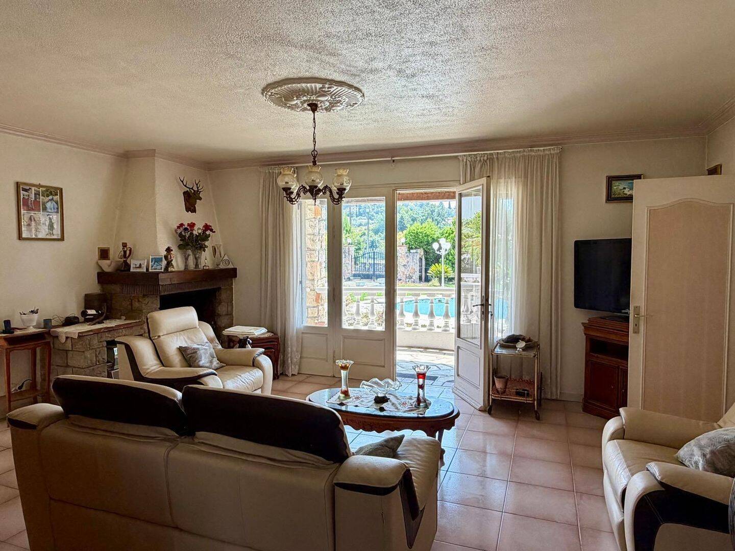 Maison 6 pièces 207 m² · à Mougins · 207 m² · 650 000 €