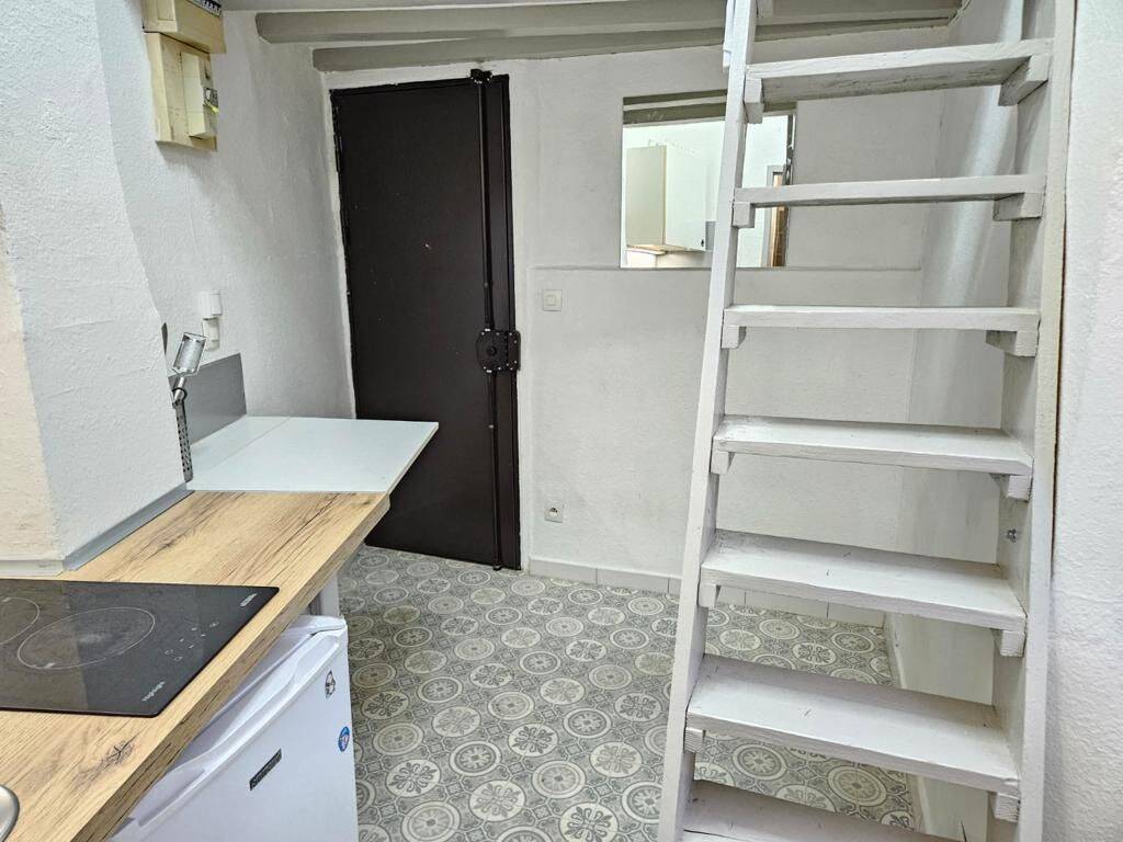Appartement 1 pièce 8 m² · à Marseille 6ème Arrondissement · 7,8 m² · 340 €