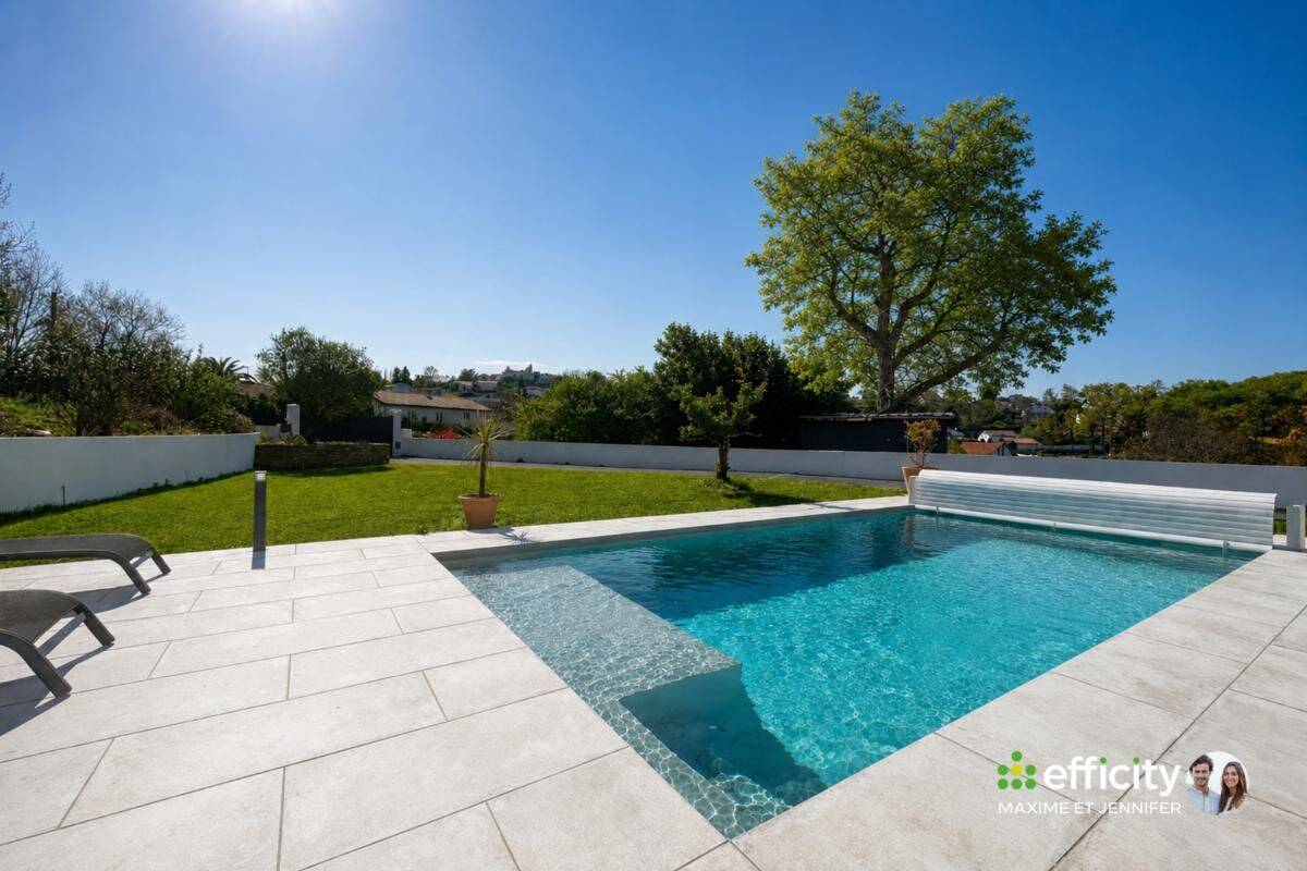 Maison 6 pièces 190 m² · à Mouguerre · 190 m² · 829 900 €