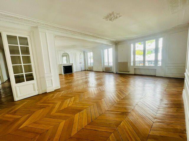 Appartement 7 pièces 207 m² · à Paris 16ème Arrondissement · 207 m² · 5 950 €/mois