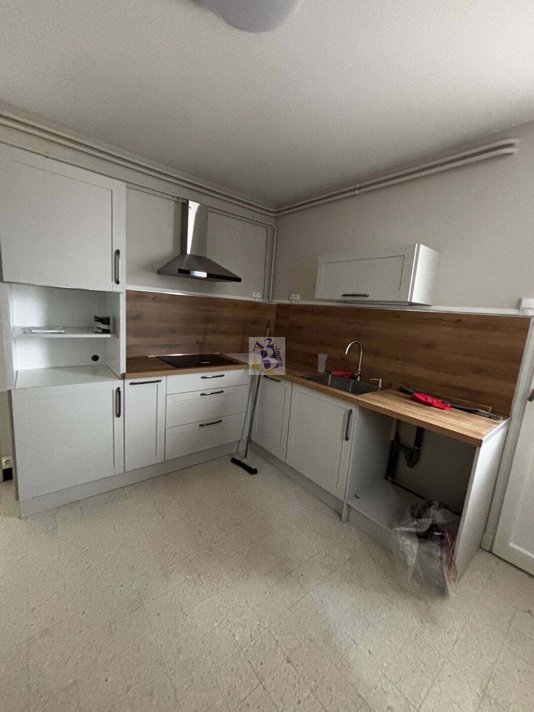 Appartement 3 pièces 83 m² · à Angoulême · 83,4 m² · 850 €