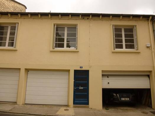 Parking à louer 90 € Poitiers 86000