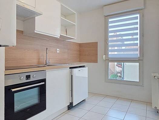 Appartement à vendre 125 000 € 3 pièces 2 chambres 64 m² Étage 1/2 Martinet-Vignemale Tarbes 65000