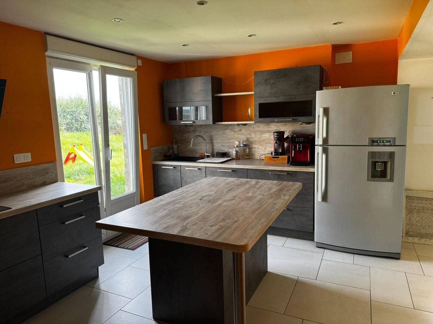 Maison 6 pièces 160 m² · à Saint-Léger-du-Bois · 160 m² · 105 000 €